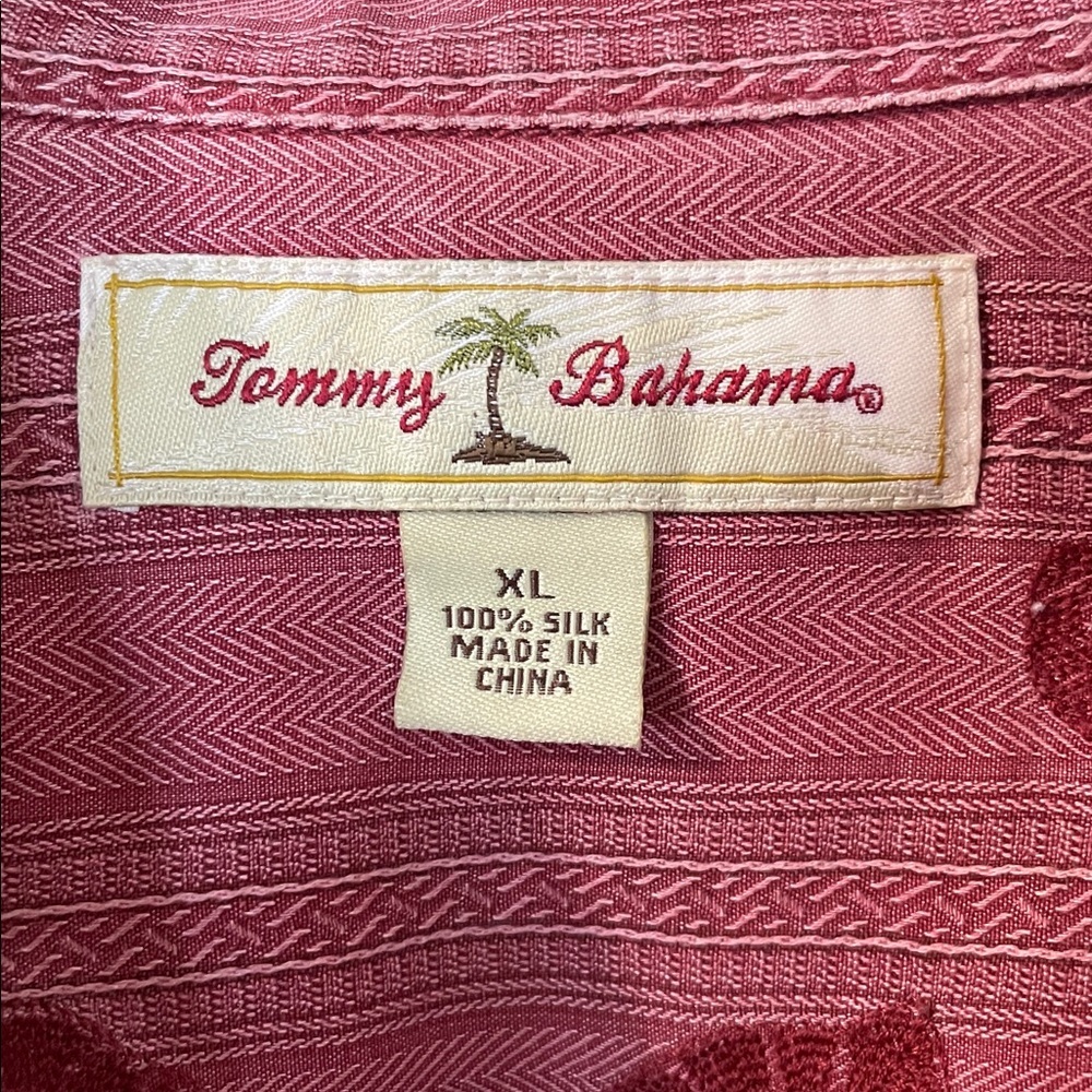 Tommy Bahama 100% Silk Red Distressed Button Down Pocket Long Sleeve Size XL - Picture 2 of 11